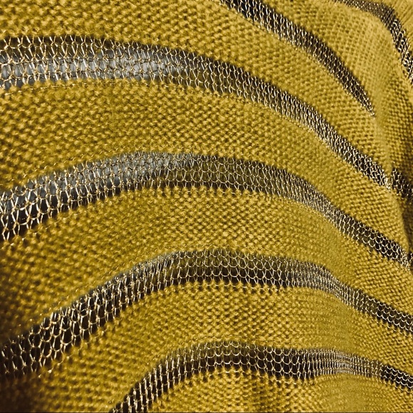 JessicaSimpson gold thread sweater - Picture 6 of 6